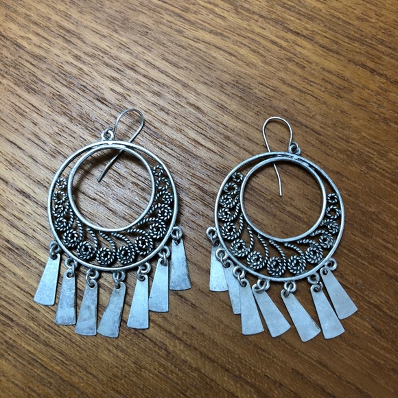 Earrings - Picture 1 of 2